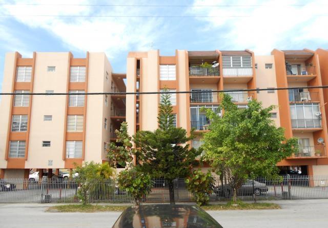 305 W 68 Street Unit 418, Hialeah, FL 33014 