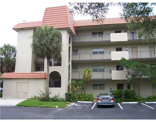 6361 N FALLS CIRCLE DR # 112-3, Lauderhill, Florida 33319 
