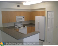 7930 N NOB HILL RD # 104, Tamarac, Florida 33321 