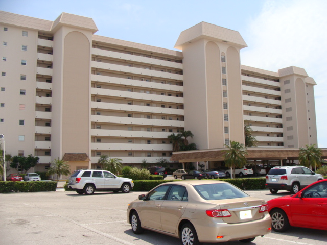 5130 Brittany Dr S 1004, St Petersburg, FL 33715 
