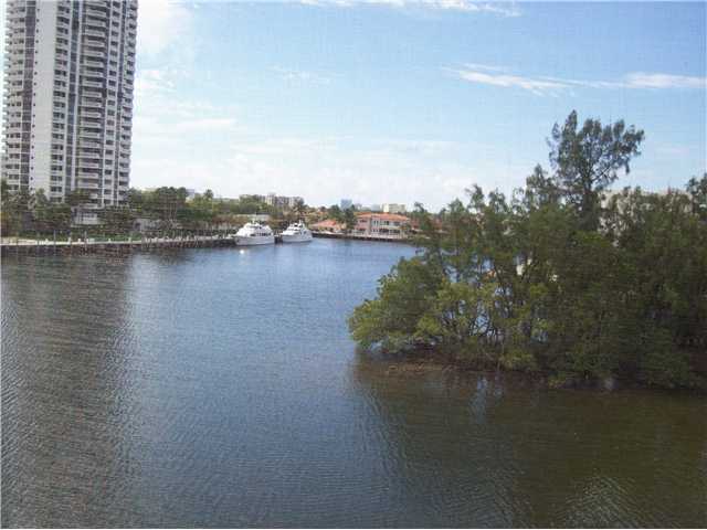 2980 POINT EAST DR # D-405, Aventura, Florida 33160 