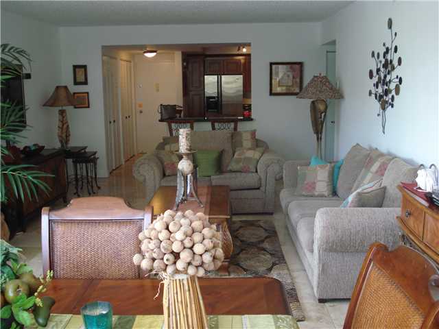 3731 N Country Club Dr # 323, Aventura, Florida 33180 