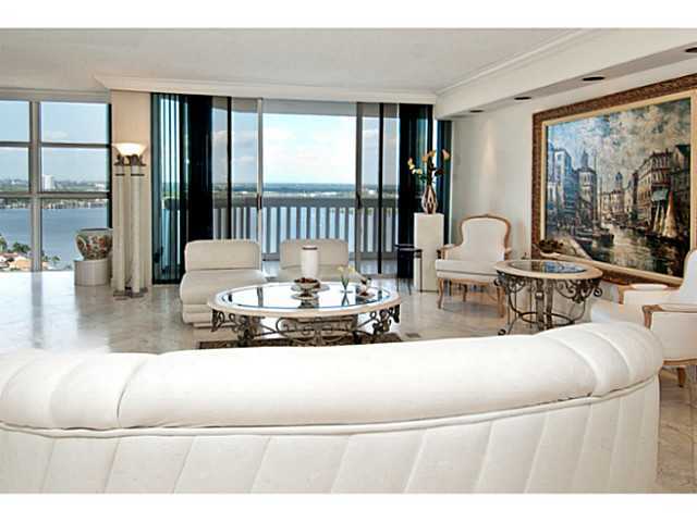 1000 ISLAND BL # 2525, Aventura, Florida 33160 