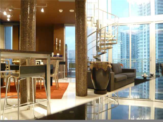 690 SW 1 CT # PHI-01, Miami, Florida 33130 