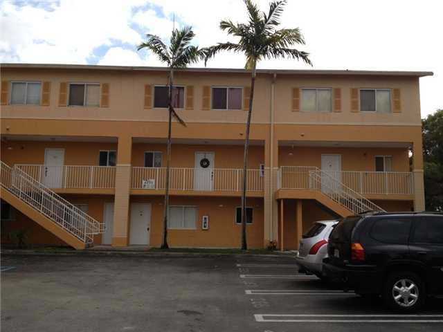 6255 KENDALE LAKES CR # 122, Miami, Florida 33183 