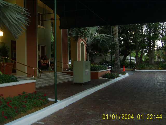 2951 S BAYSHORE DR # 902, Miami, Florida 33133 