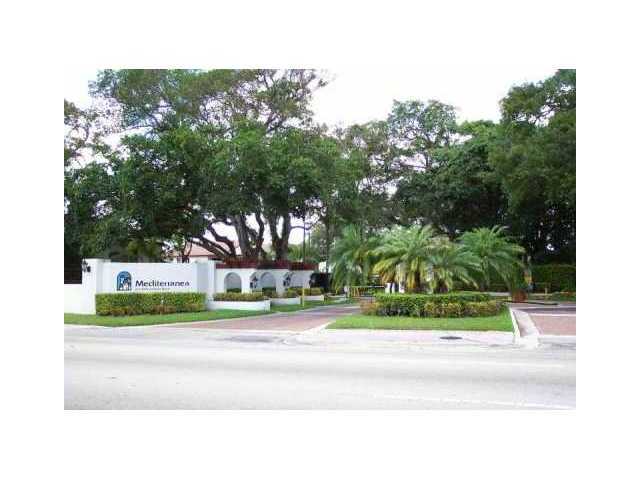 335 IVES DAIRY RD # 335-08, Miami, Florida 33179 
