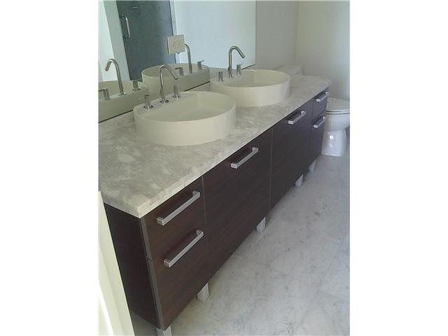 244 BISCAYNE BL # 3709, Miami, Florida 33132 