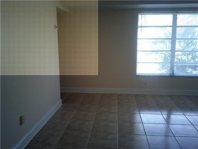 7851 DUNHAM BL # 7, Miami, Florida 33138 