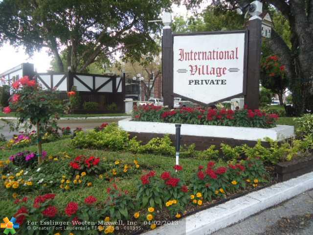 3660 INVERRARY DR # 2F, Lauderhill, Florida 33319 