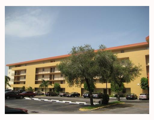 8889 FONTAINEBLEAU BL # 104, Miami, Florida 33172 