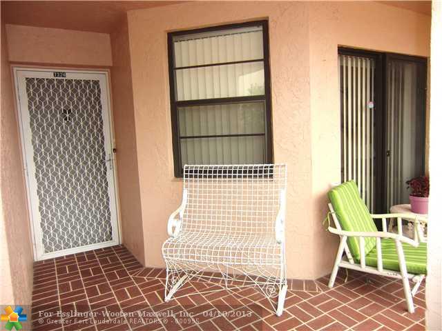 7324 FAIRFAX DR # 108, Tamarac, Florida 33321 