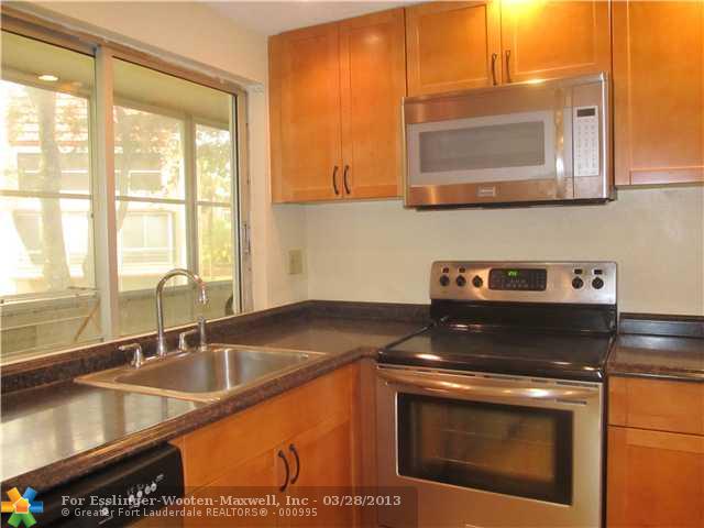 9200 LIME BAY BLVD # 215, Tamarac, Florida 33321 