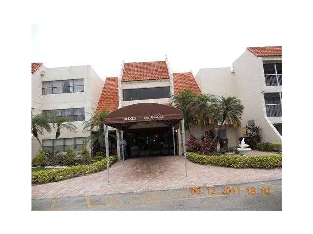 100 Lakeview Dr # 210, Weston, Florida 33326 
