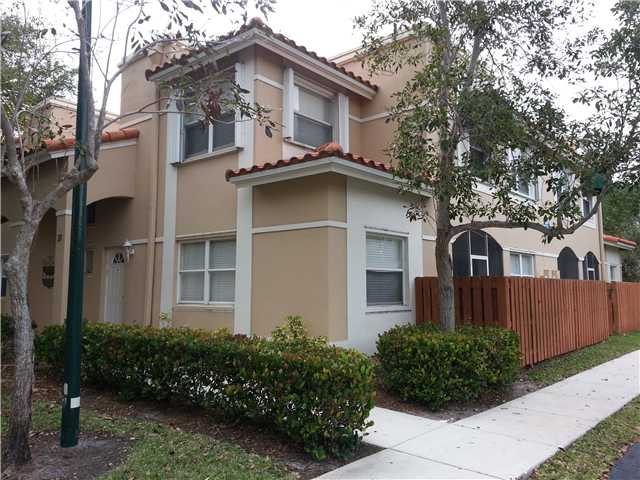 537 RACQUET CLUB RD # 37, Weston, Florida 33326 