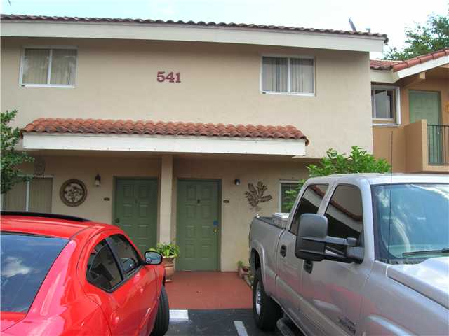 541 NW 82 CT # 370, Miami, Florida 33126 