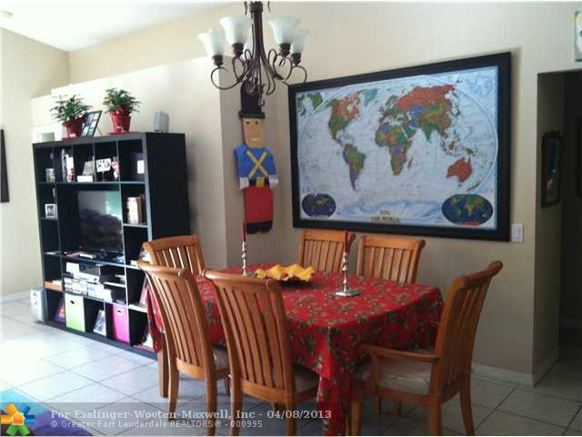 8950 SUNRISE LAKES BL # 208, Sunrise, Florida 33322 