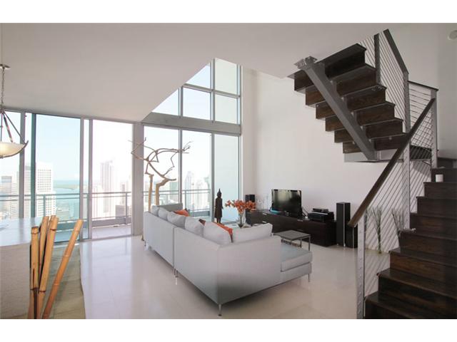 90 SW 3 ST # PH-1, Miami, Florida 33130 