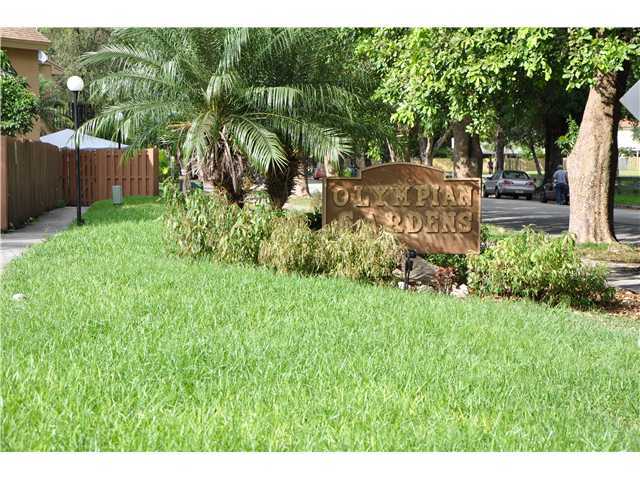 15460 SW 85 LN # 129, Miami, Florida 33193 