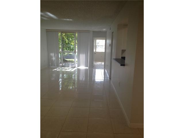4747 NW 97 CT # 49, Doral, Florida 33178 