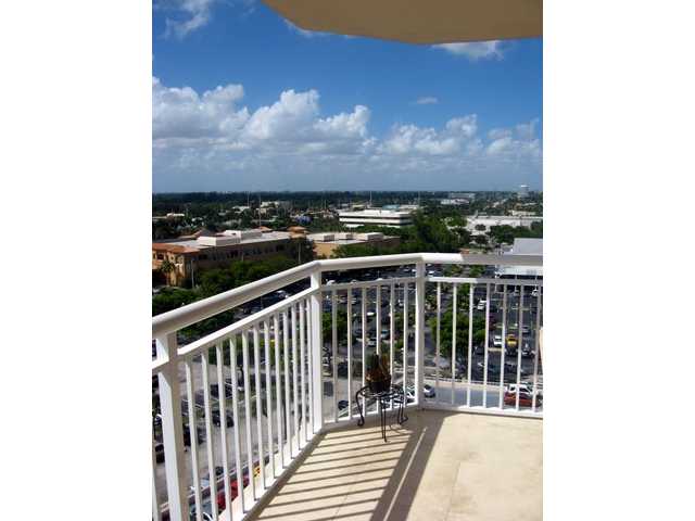 18011 BISCAYNE BL # 1404, Aventura, Florida 33160 