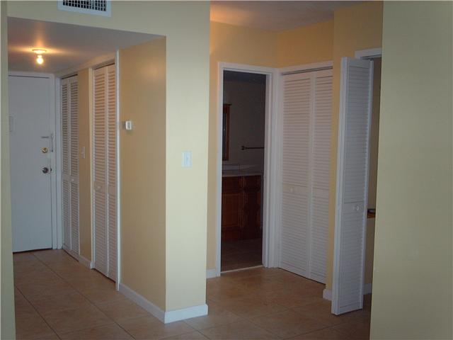 7928 WEST DR # 407, Miami, Florida 33141 