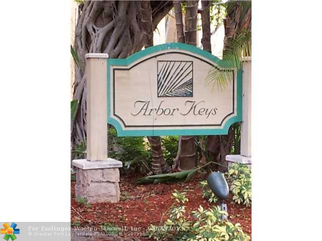 4435 TREEHOUSE LN # 27 H, Tamarac, Florida 33319 