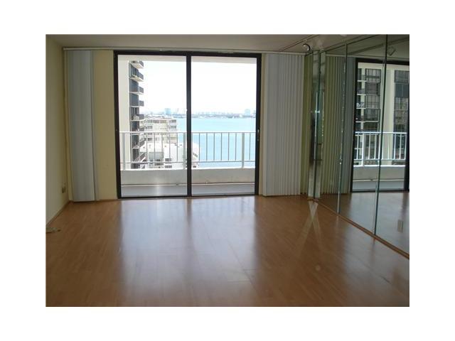 200 SE 15 RD # 17E, Miami, Florida 33129 