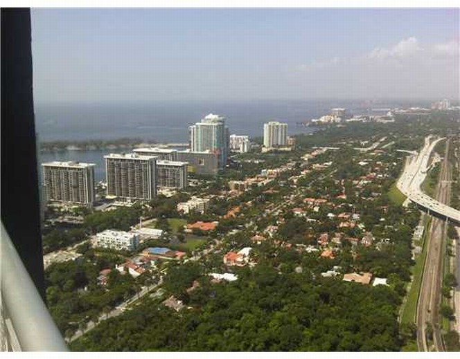 60 SW 13 ST # 3805, Miami, Florida 33130 