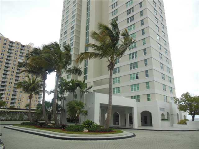 800 CLAUGHTON ISLAND DR # 702, Miami, Florida 33131 