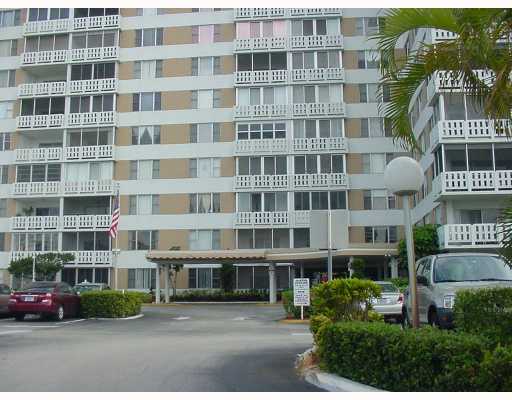 4330 HILLCREST DR # 316, Hollywood, Florida 33021 