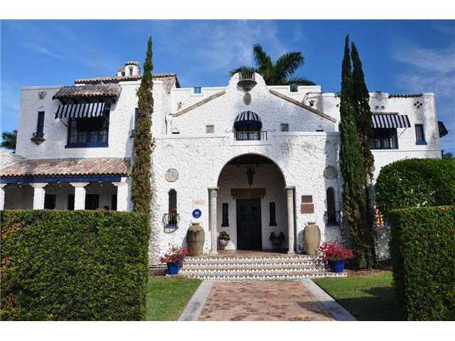 1055 HOLLYWOOD BL, Hollywood, Florida 33019 