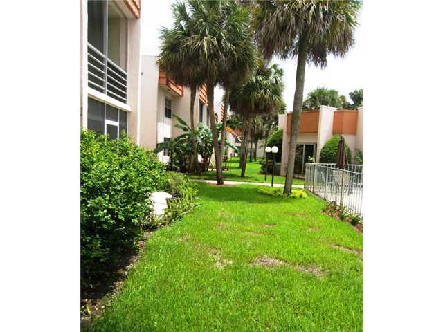 7610 Stirling Rd # 204-B, Hollywood, Florida 33024 