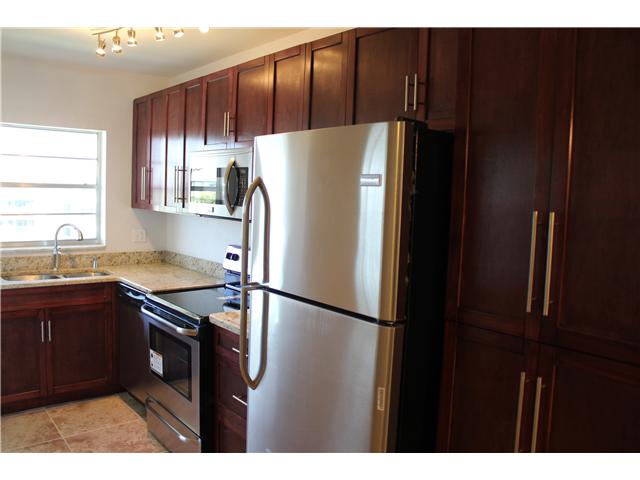 5300 WASHINGTON ST # 304E, Hollywood, Florida 33021 