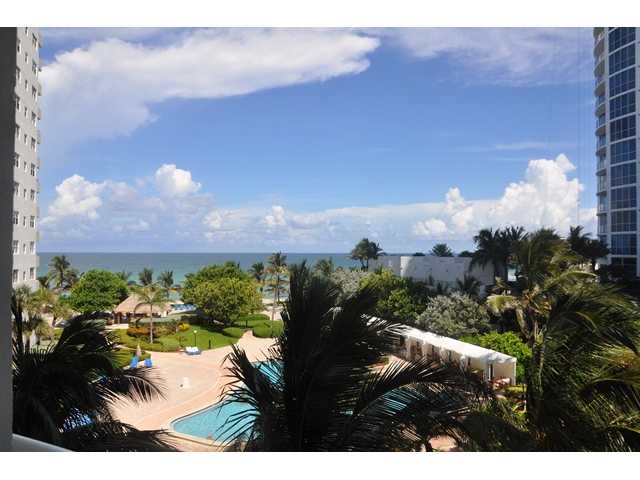 3001 OCEAN DR # 425, Hollywood, Florida 33019 