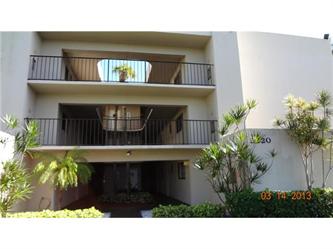 5220 Las Verdes Cir # 320, Delray Beach, FL 33484 