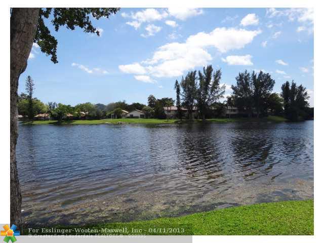 3690 INVERRARY DR # 3V, Lauderhill, Florida 33319 
