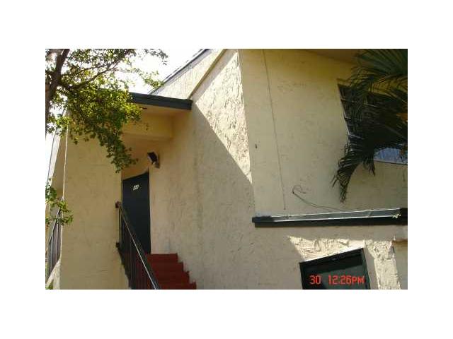 15401 SW 81 LN # 16, Miami, Florida 33193 