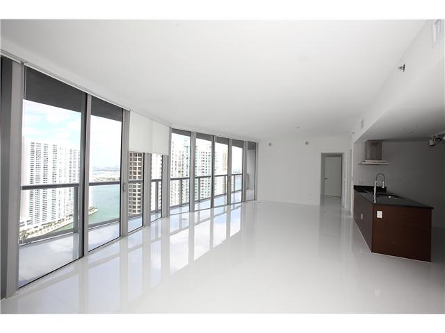495 BRICKELL AV # 3204, Miami, Florida 33131 