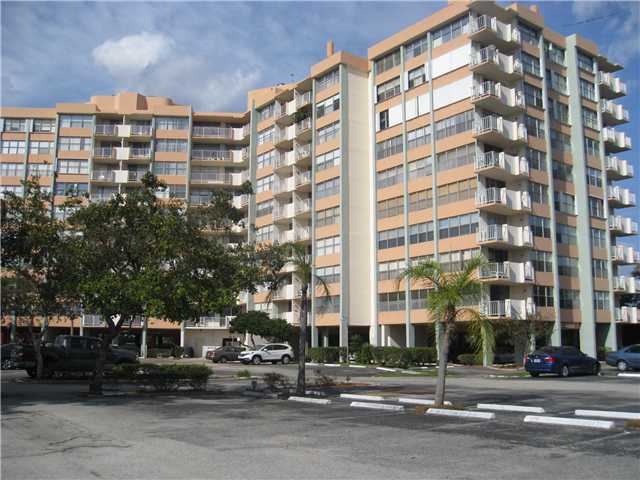 1200 NE MIAMI GARDENS DR # 615W, Miami, Florida 33179 