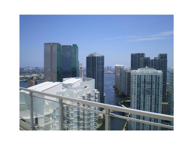 90 SW 3 ST # PH-3, Miami, Florida 33130 