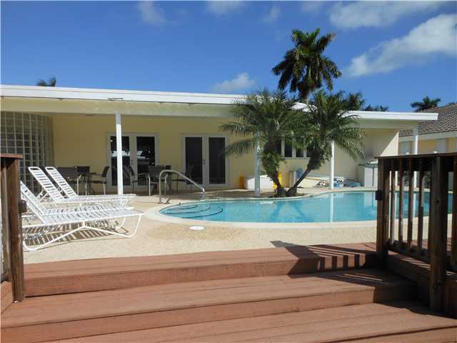 1004 WASHINGTON ST, Hollywood, Florida 33019 