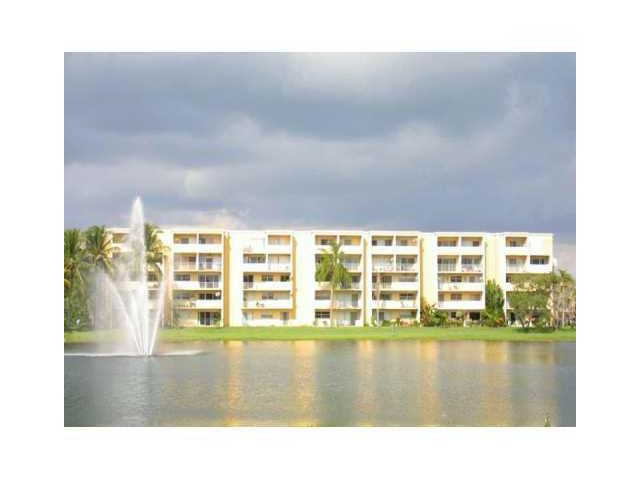 9363 FONTAINEBLEAU BL # H-212, Miami, Florida 33172 