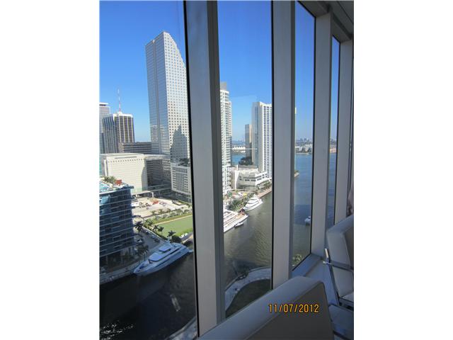 485 BRICKELL AV # 2502, Miami, Florida 33131 