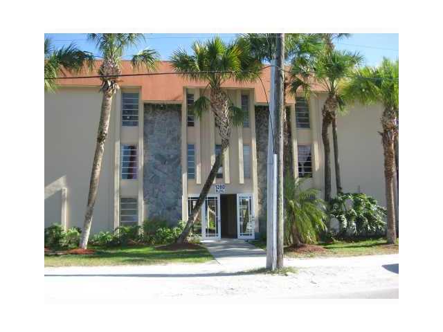 1230 W 54 ST # 317A, Hialeah, Florida 33012 