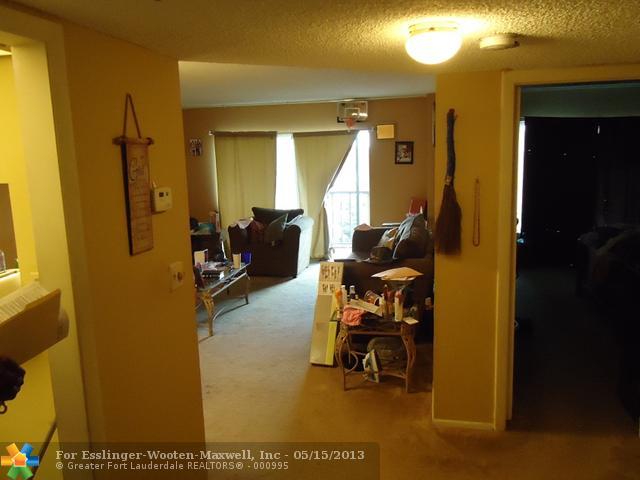 4174 Inverrary Dr # 610, Lauderhill, Florida 33319 