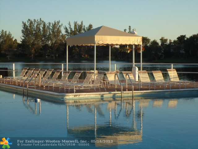 3750 INVERRARY DR # 3C, Lauderhill, Florida 33319 