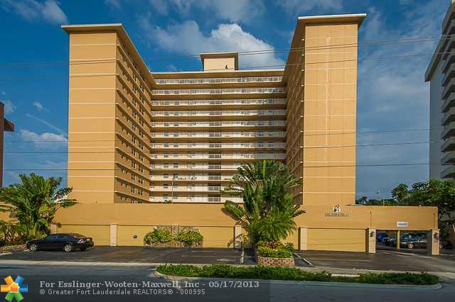 121 Golden Isles Dr # 207, Hallandale, Florida 33009 