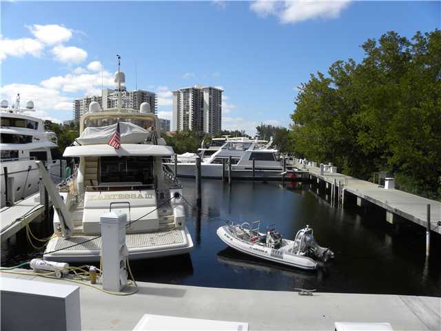 3500 ISLAND BL # D105, Aventura, Florida 33160 