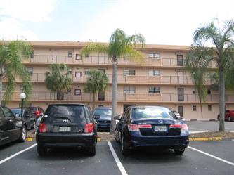 9300 Sw 8 Th St #404, Boca Raton, FL 33428 